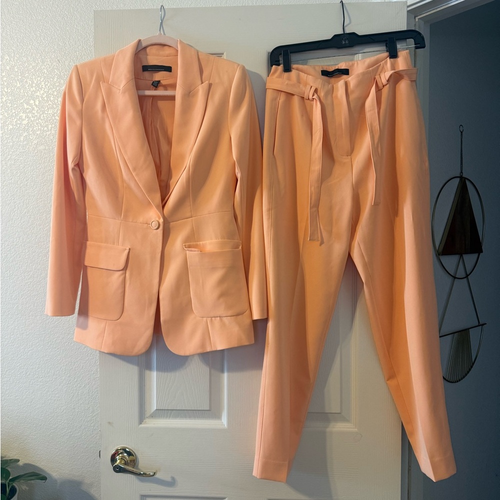White House Black Market Light Orange Suit Women’s Size 2